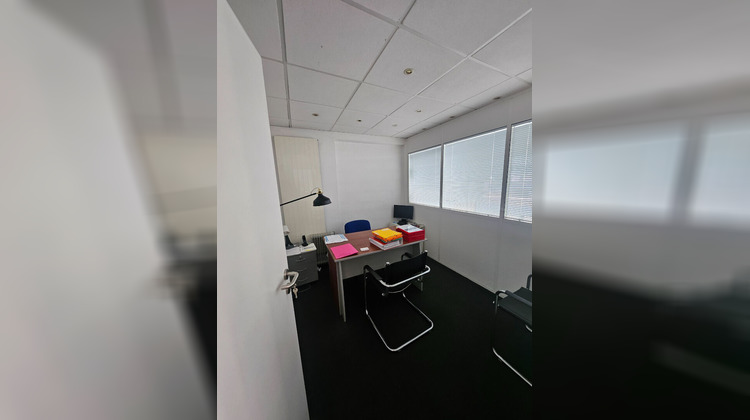 Ma-Cabane - Location Local commercial LONGEVILLE-LES-METZ, 75 m²