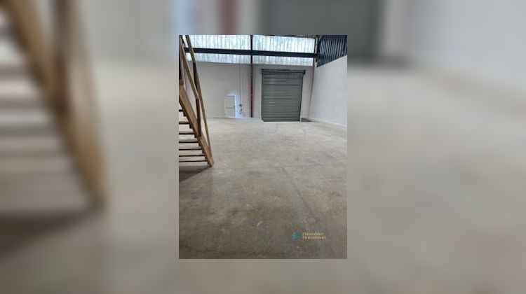 Ma-Cabane - Location Local commercial Lorient, 220 m²