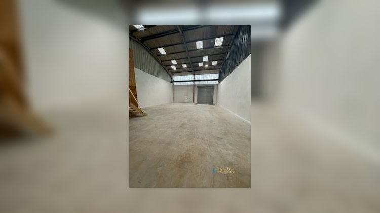 Ma-Cabane - Location Local commercial Lorient, 220 m²