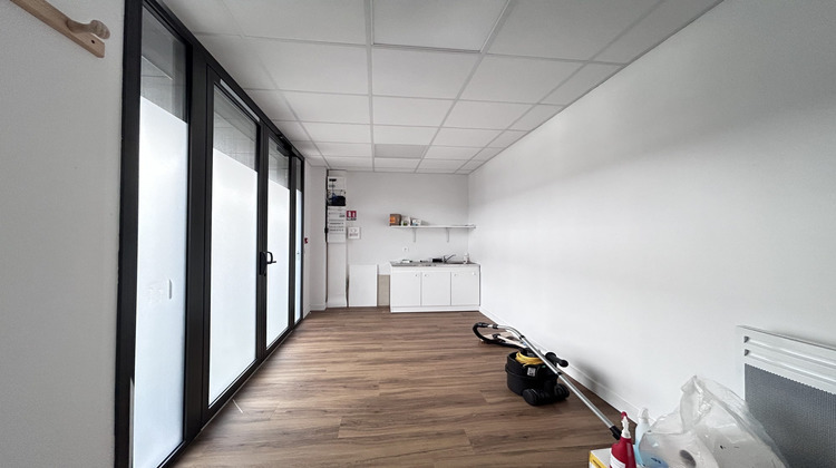 Ma-Cabane - Location Local commercial Lorient, 147 m²