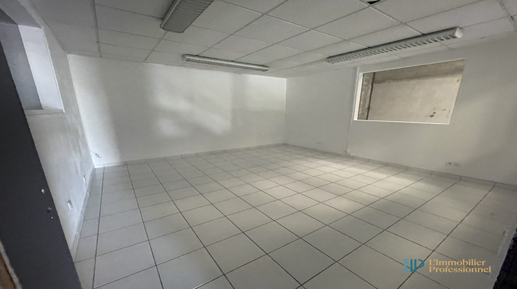 Ma-Cabane - Location Local commercial Lorient, 285 m²