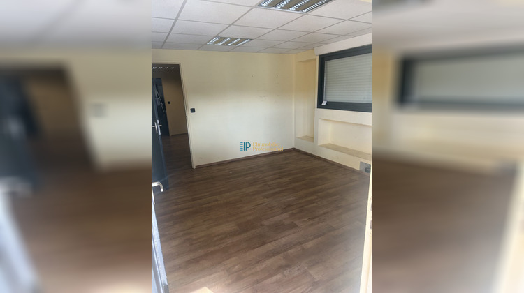 Ma-Cabane - Location Local commercial Lorient, 304 m²