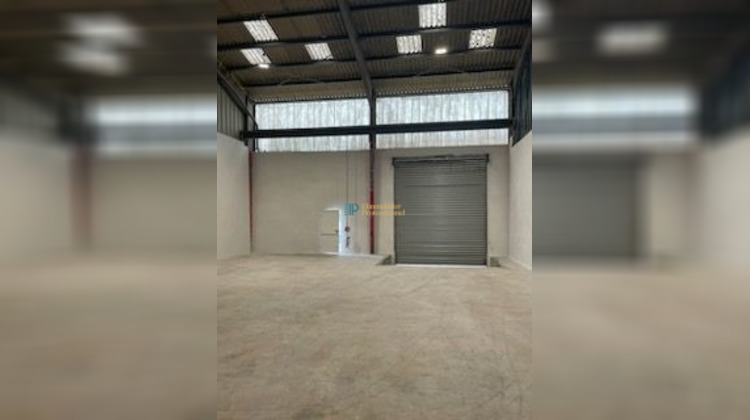 Ma-Cabane - Location Local commercial Lorient, 220 m²