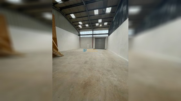 Ma-Cabane - Location Local commercial Lorient, 220 m²