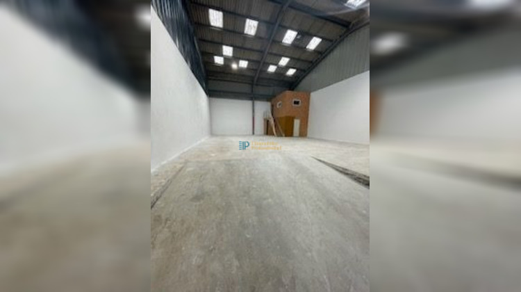 Ma-Cabane - Location Local commercial Lorient, 220 m²