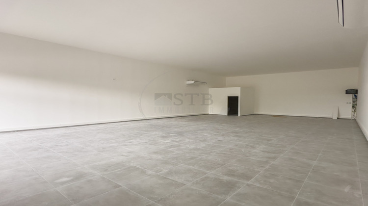 Ma-Cabane - Location Local commercial Loriol-sur-Drôme, 169 m²