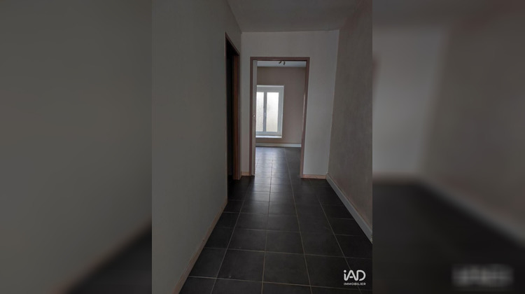 Ma-Cabane - Location Local commercial Loudun, 66 m²