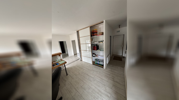 Ma-Cabane - Location Local commercial Louer, 650 m²