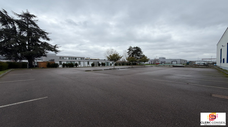 Ma-Cabane - Location Local commercial Louviers, 3105 m²