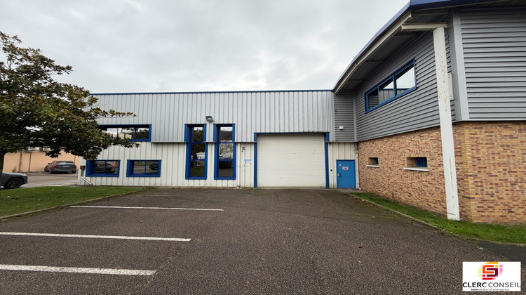 Ma-Cabane - Location Local commercial Louviers, 3105 m²