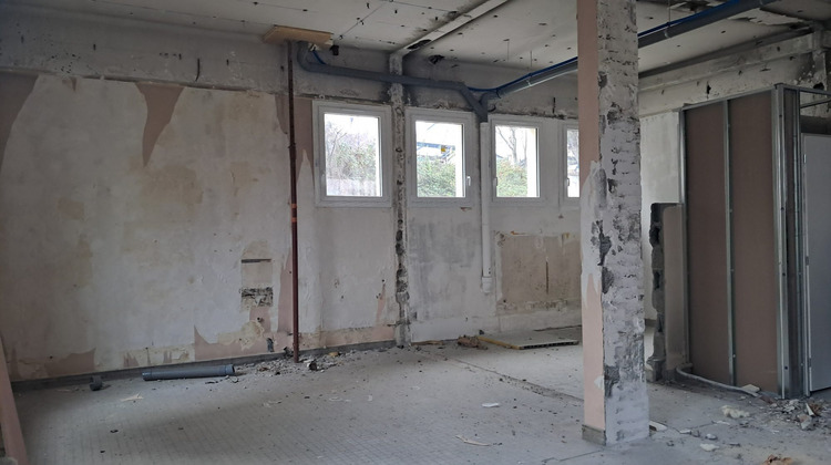 Ma-Cabane - Location Local commercial Louviers, 170 m²