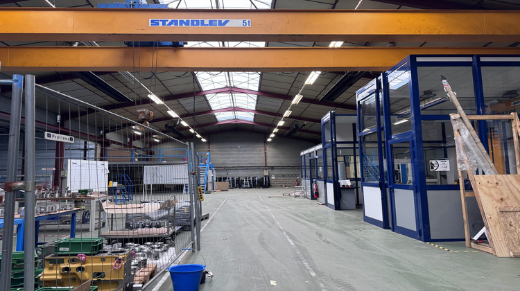 Ma-Cabane - Location Local commercial Louviers, 3200 m²