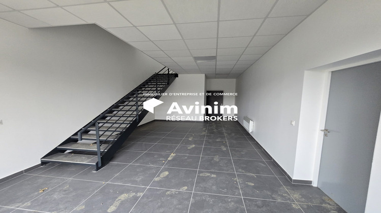 Ma-Cabane - Location Local commercial Louvres, 439 m²