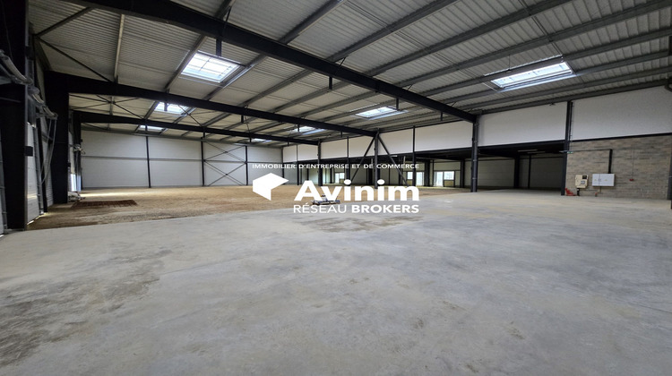 Ma-Cabane - Location Local commercial Louvres, 1756 m²