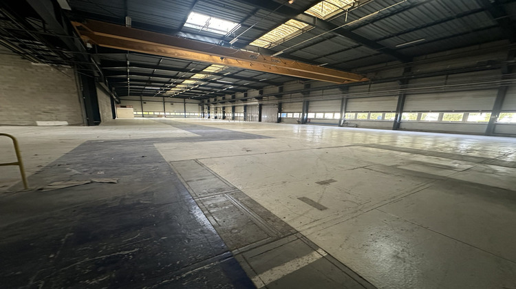 Ma-Cabane - Location Local commercial Louvres, 2200 m²