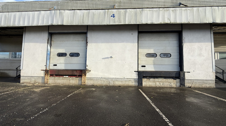 Ma-Cabane - Location Local commercial Louvres, 2200 m²