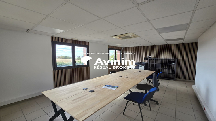 Ma-Cabane - Location Local commercial Louvres, 3374 m²