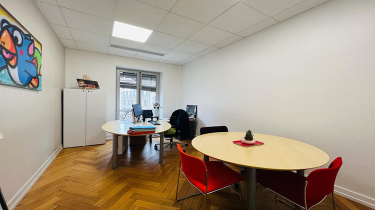 Ma-Cabane - Location Local commercial LYON 1, 185 m²