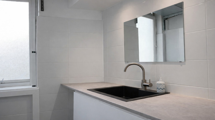 Ma-Cabane - Location Local commercial LYON 1, 105 m²