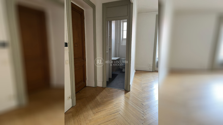 Ma-Cabane - Location Local commercial LYON 2, 64 m²