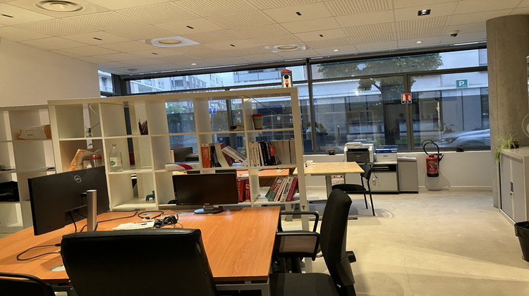 Ma-Cabane - Location Local commercial LYON 7EME ARRONDISSEMENT, 78 m²