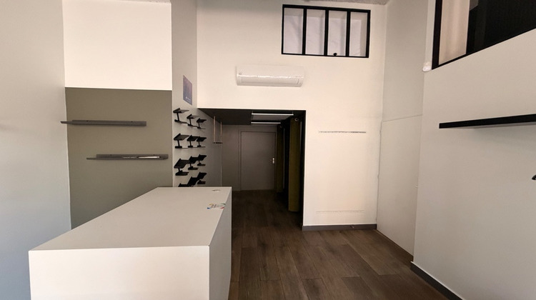Ma-Cabane - Location Local commercial LYON 8EME ARRONDISSEMENT, 68 m²