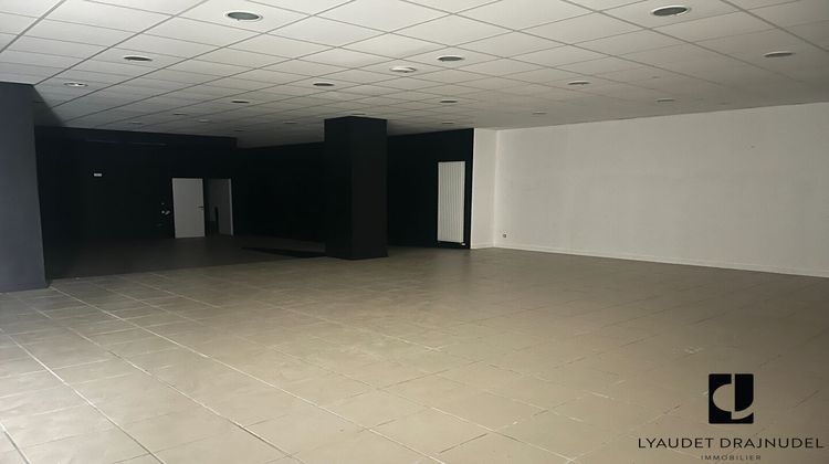 Ma-Cabane - Location Local commercial MABLY, 298 m²