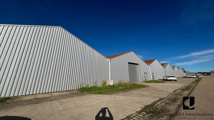 Ma-Cabane - Location Local commercial MABLY, 2440 m²