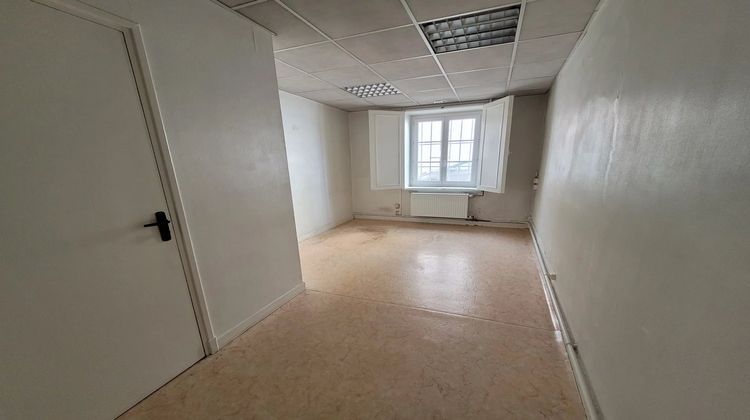 Ma-Cabane - Location Local commercial Mâcon, 155 m²