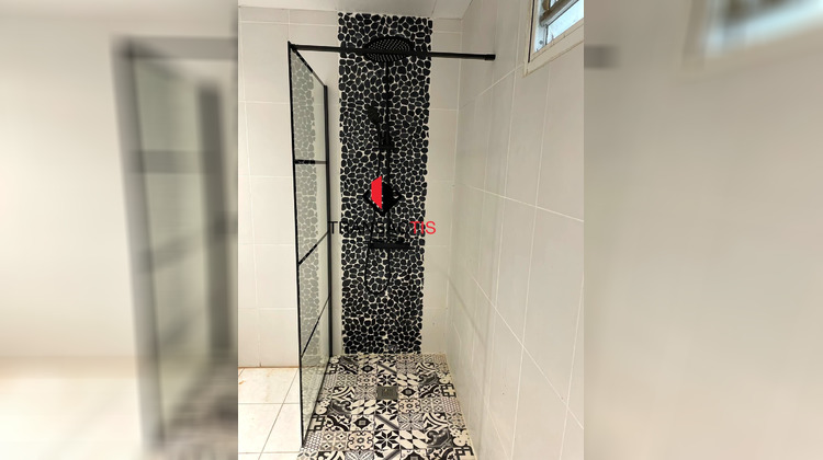 Ma-Cabane - Location Local commercial MACOURIA TONATE, 125 m²