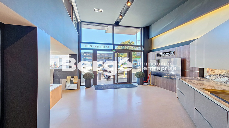 Ma-Cabane - Location Local commercial Mandelieu-la-Napoule, 200 m²