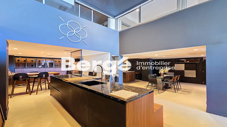 Ma-Cabane - Location Local commercial Mandelieu-la-Napoule, 200 m²