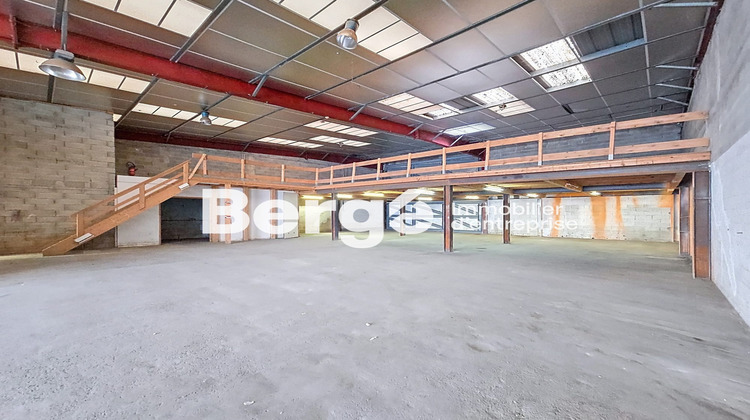 Ma-Cabane - Location Local commercial Mandelieu-la-Napoule, 565 m²