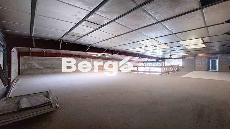 Ma-Cabane - Location Local commercial Mandelieu-la-Napoule, 565 m²