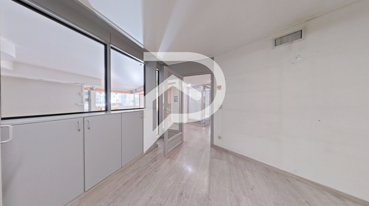 Ma-Cabane - Location Local commercial MANOSQUE, 303 m²