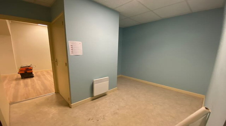 Ma-Cabane - Location Local commercial Marcigny, 70 m²