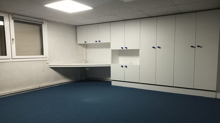 Ma-Cabane - Location Local commercial MARGNY-LES-COMPIEGNE, 640 m²