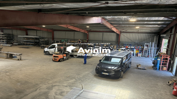 Ma-Cabane - Location Local commercial Marignane, 1930 m²