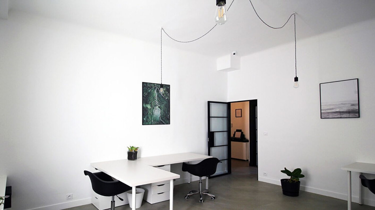 Ma-Cabane - Location Local commercial MARSEILLE 11, 18 m²