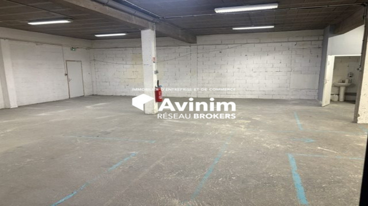 Ma-Cabane - Location Local commercial Marseille, 875 m²