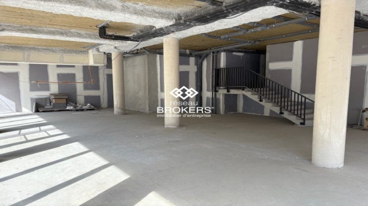 Ma-Cabane - Location Local commercial Marseille, 183 m²