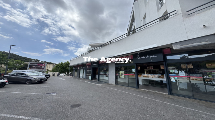 Ma-Cabane - Location Local commercial Marseille, 296 m²