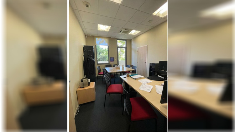 Ma-Cabane - Location Local commercial MARSEILLE, 160 m²