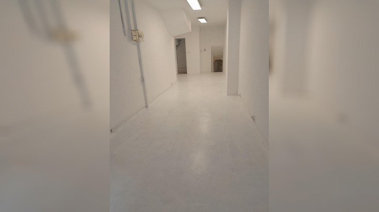 Ma-Cabane - Location Local commercial MARSEILLE 2, 52 m²
