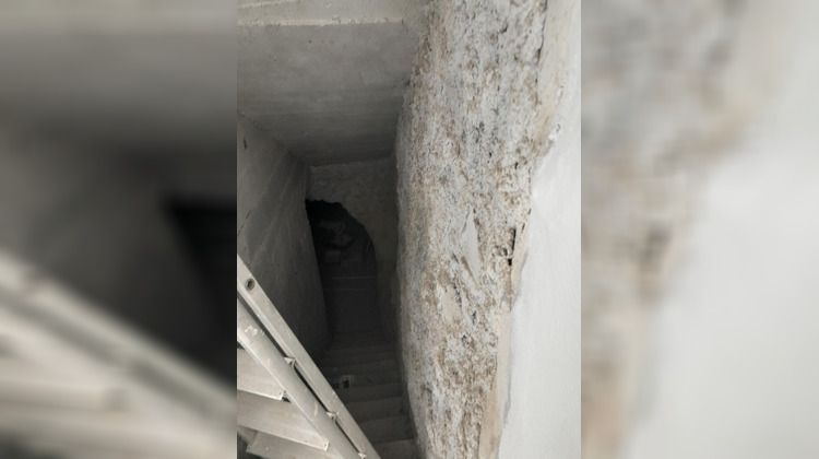 Ma-Cabane - Location Local commercial MARSEILLE 2, 52 m²