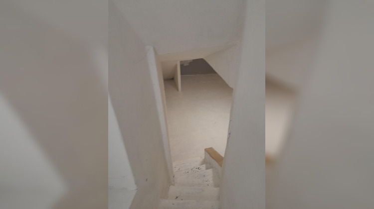 Ma-Cabane - Location Local commercial MARSEILLE 2, 52 m²