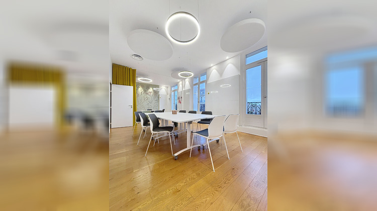 Ma-Cabane - Location Local commercial MARSEILLE 6, 85 m²