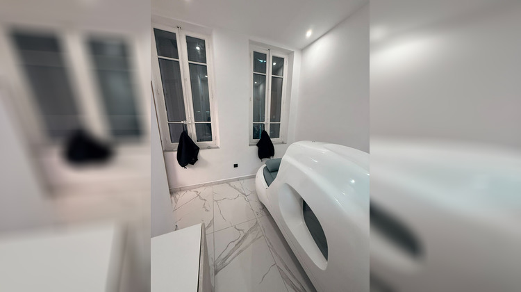 Ma-Cabane - Location Local commercial MARSEILLE 8, 44 m²