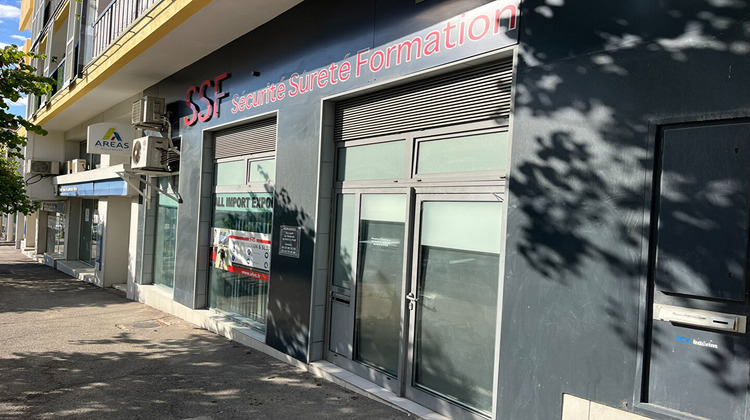 Ma-Cabane - Location Local commercial MARTIGUES, 121 m²