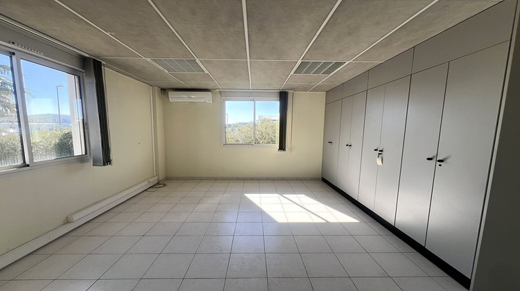 Ma-Cabane - Location Local commercial MARTIGUES, 649 m²